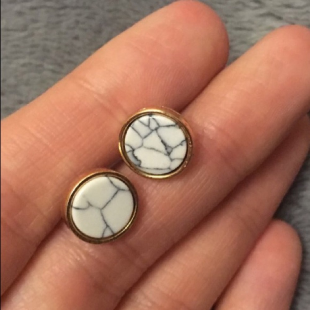 NEW!๐๐MODERN MINIMALIST WHITE GOLDEN CIRCLES๐๐ - Picture 3 of 7